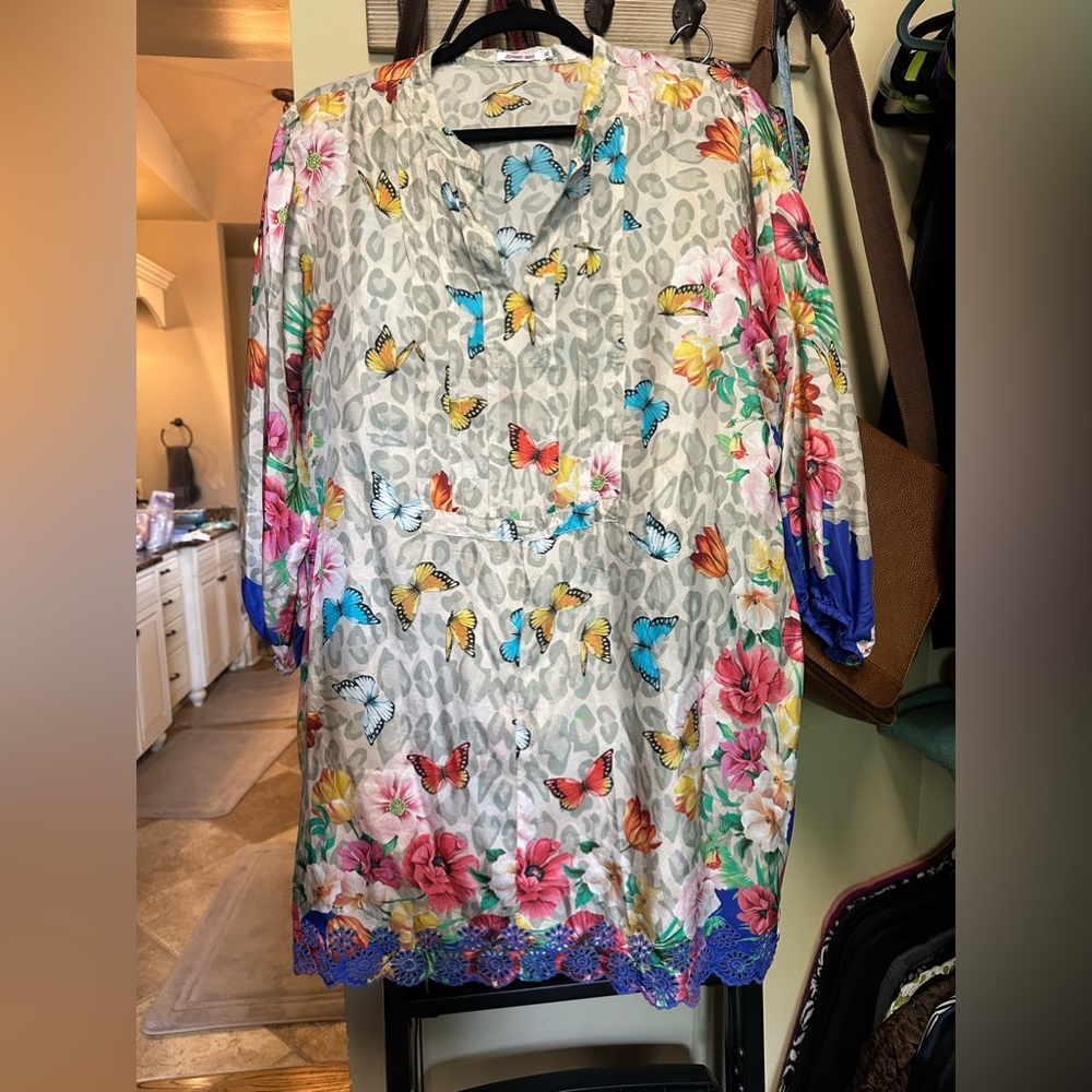 Johnny Was Butterfly Blouse Shirt 100% silk, XL